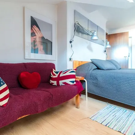 Cozy Flat Close To The Lake